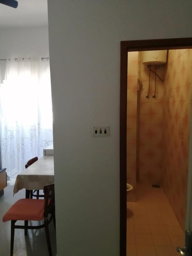 Omis Apartment On The Beach מראה חיצוני תמונה