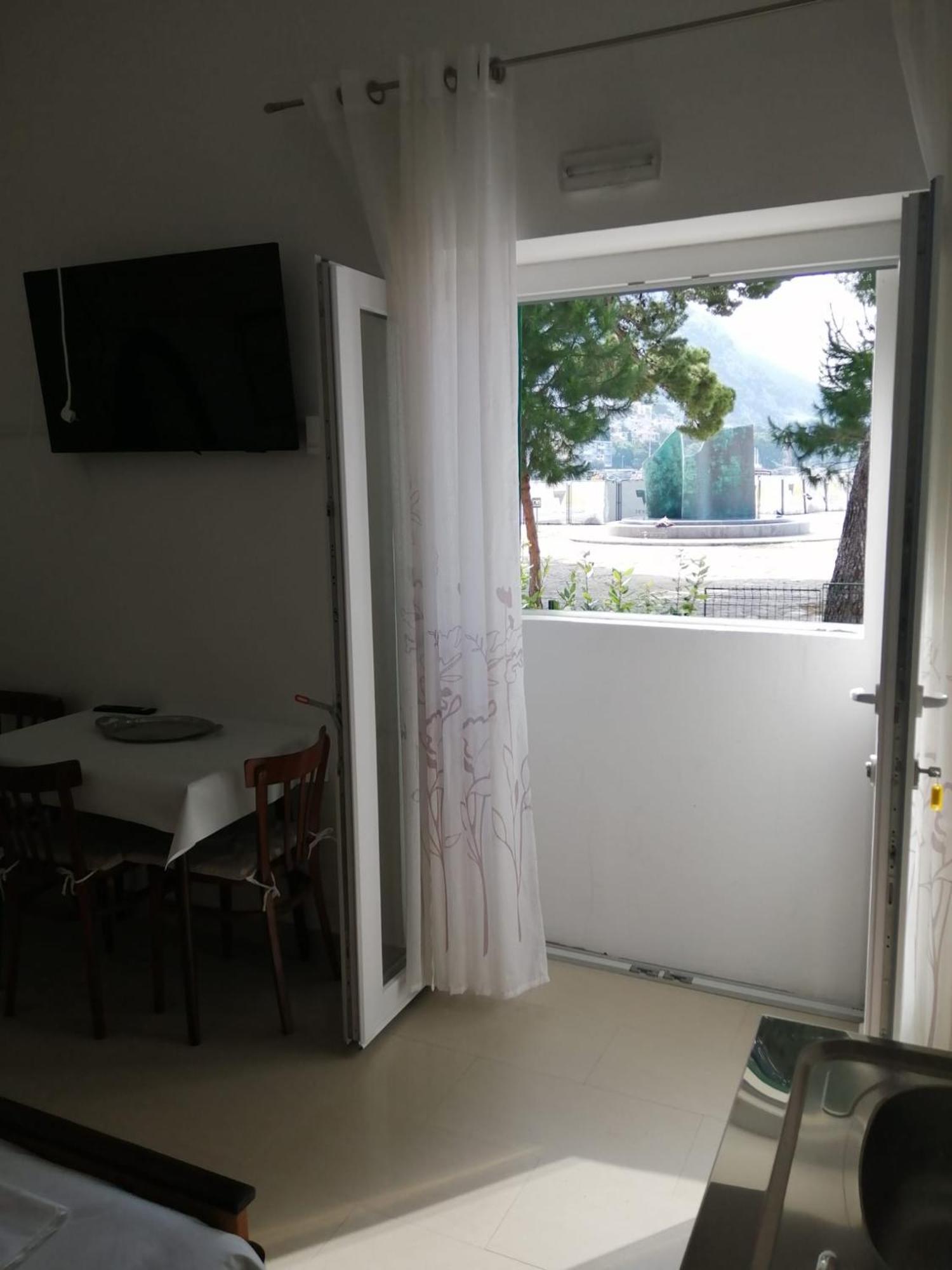 Omis Apartment On The Beach מראה חיצוני תמונה
