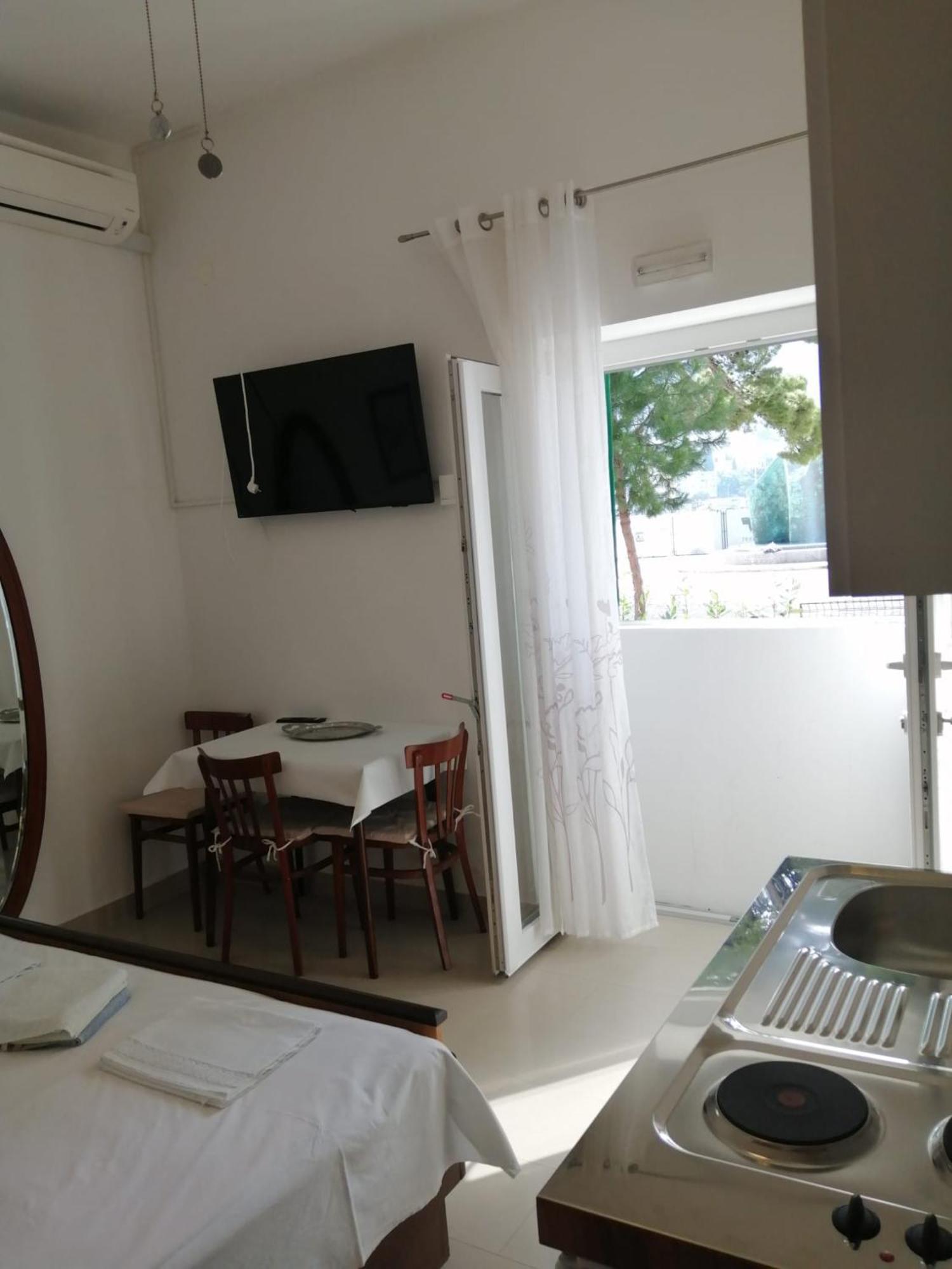 Omis Apartment On The Beach מראה חיצוני תמונה