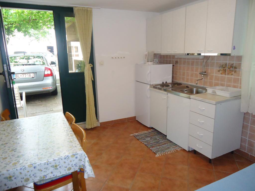 Omis Apartment On The Beach מראה חיצוני תמונה