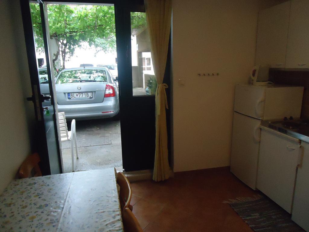 Omis Apartment On The Beach מראה חיצוני תמונה