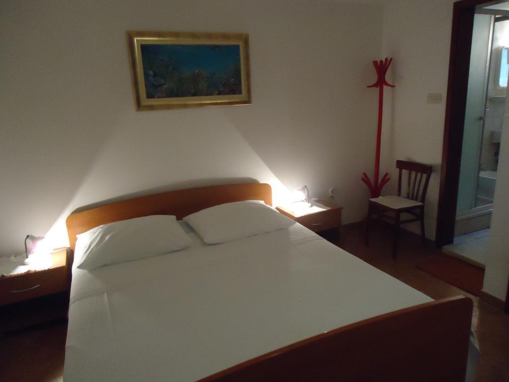 Omis Apartment On The Beach מראה חיצוני תמונה