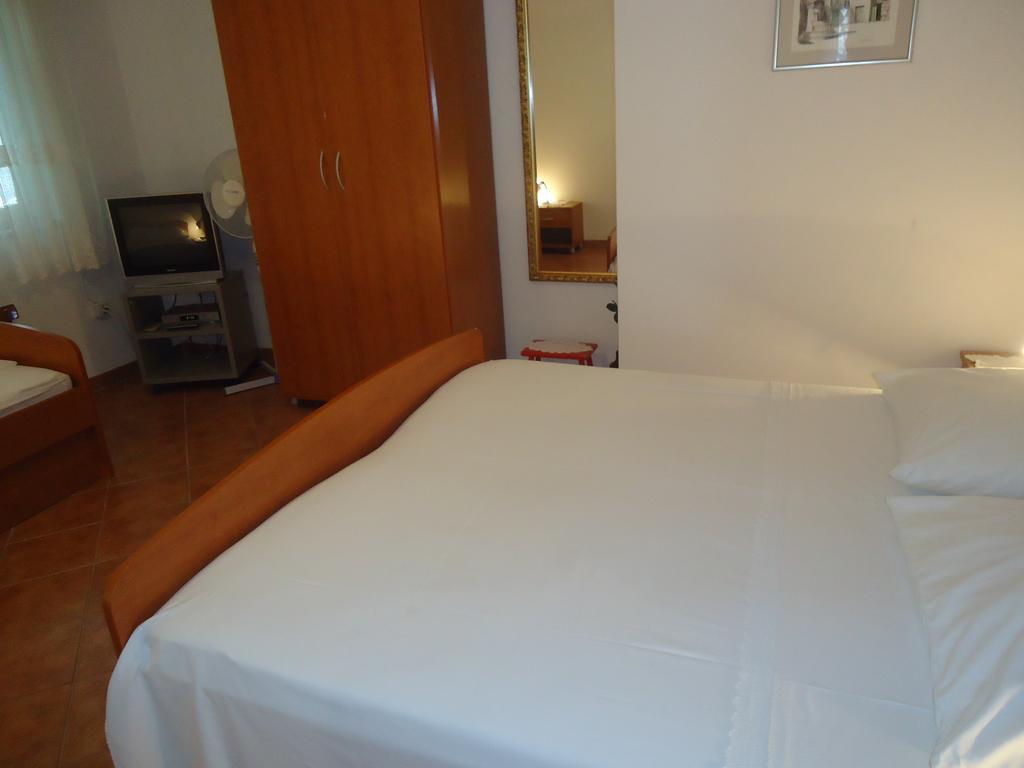 Omis Apartment On The Beach מראה חיצוני תמונה