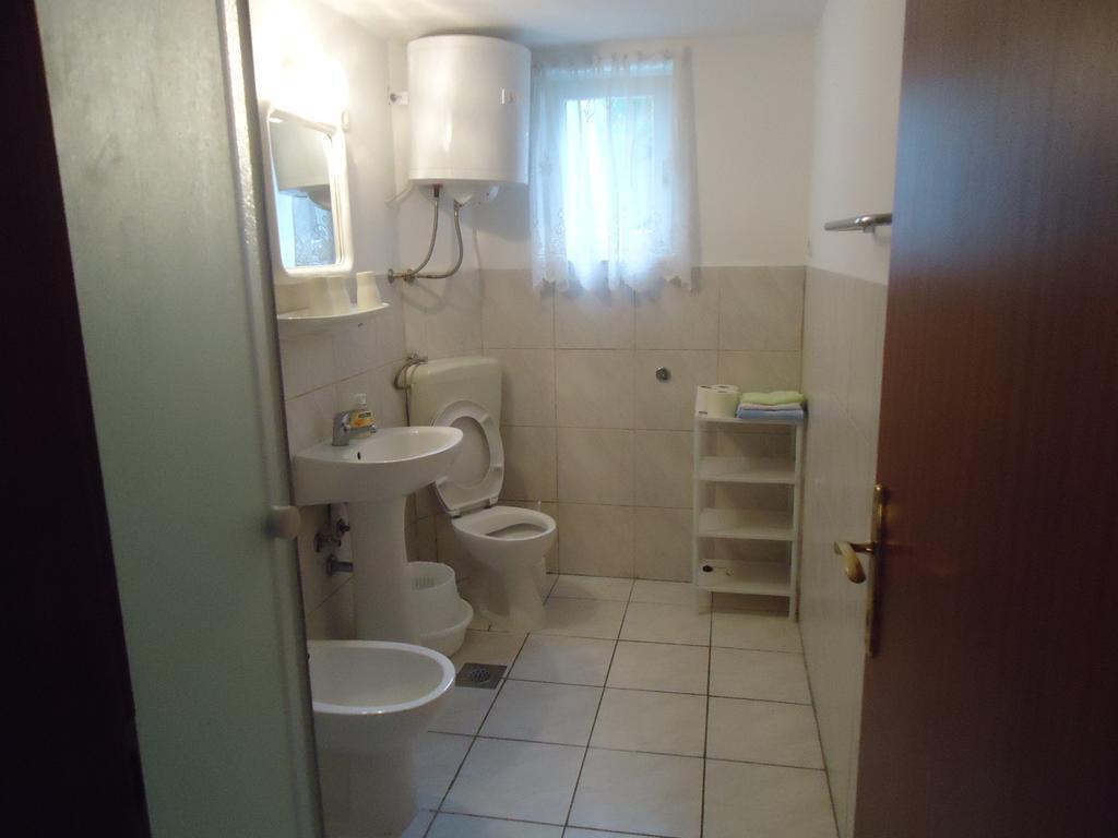 Omis Apartment On The Beach מראה חיצוני תמונה