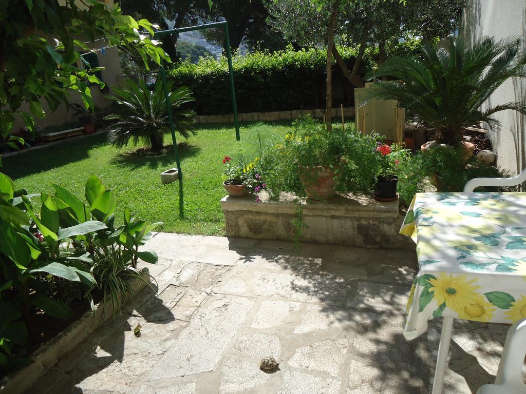 Omis Apartment On The Beach מראה חיצוני תמונה