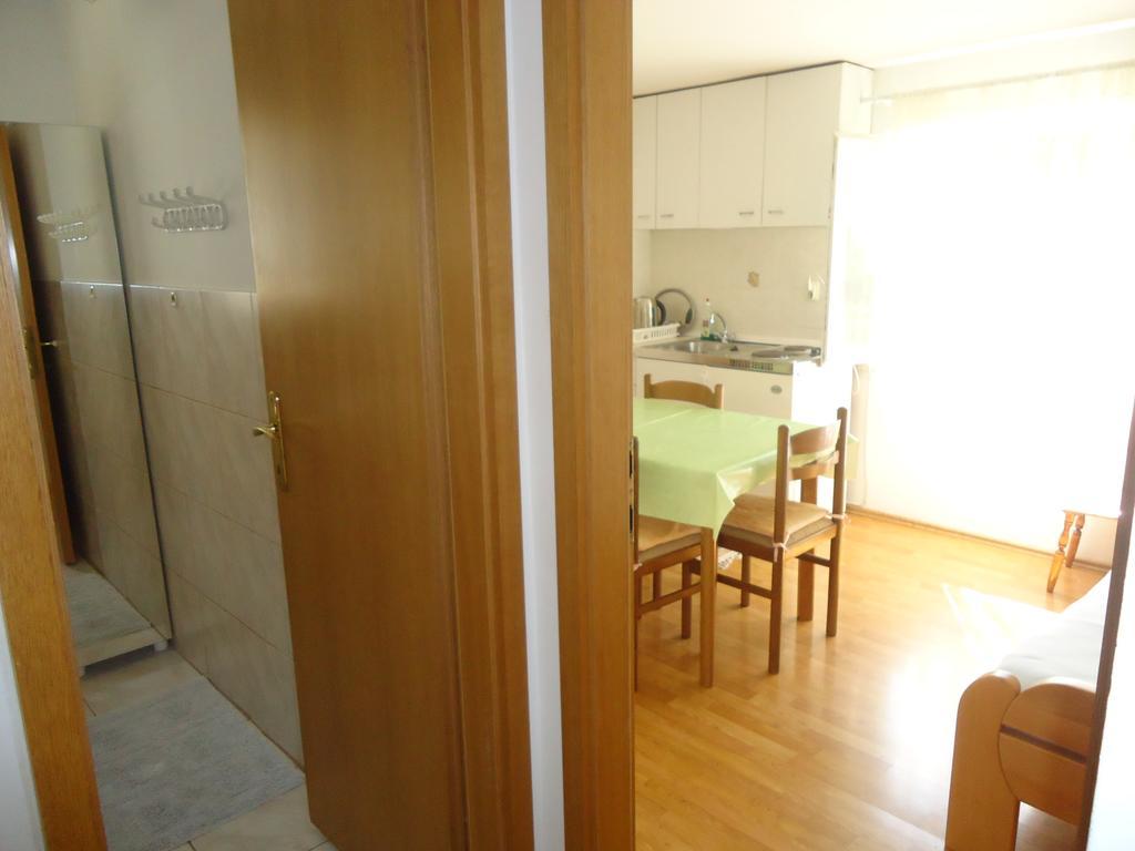 Omis Apartment On The Beach מראה חיצוני תמונה