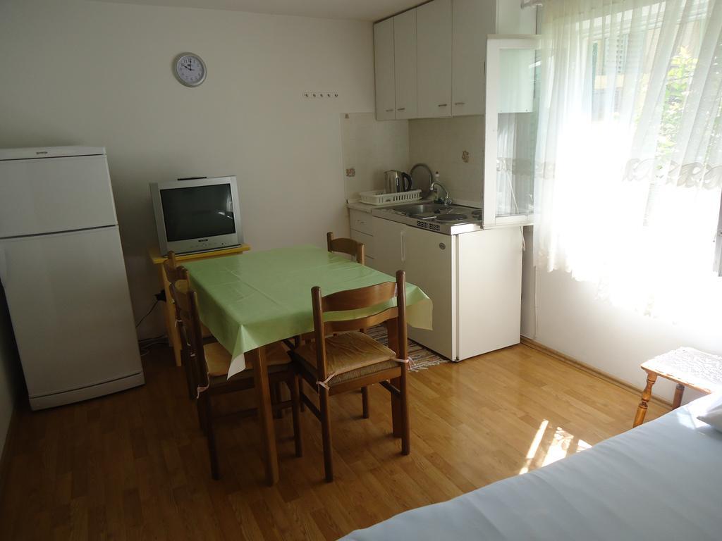 Omis Apartment On The Beach מראה חיצוני תמונה