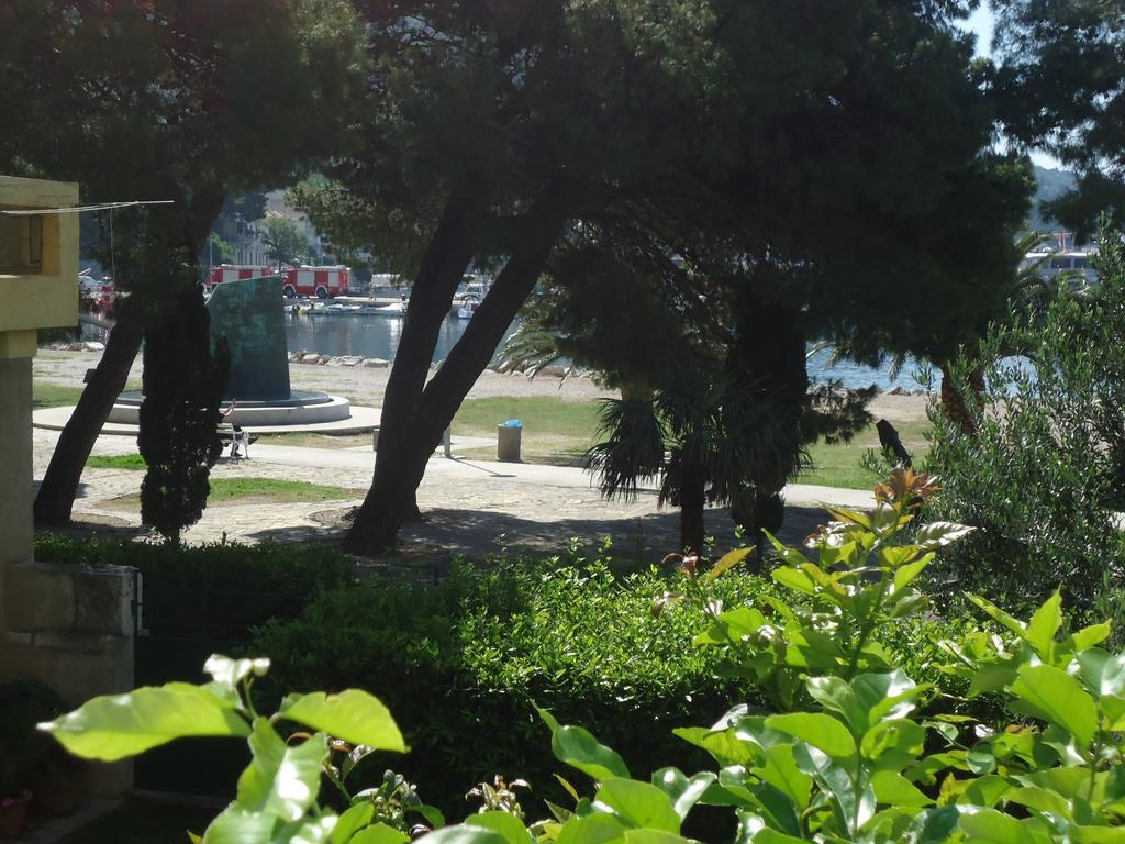 Omis Apartment On The Beach מראה חיצוני תמונה